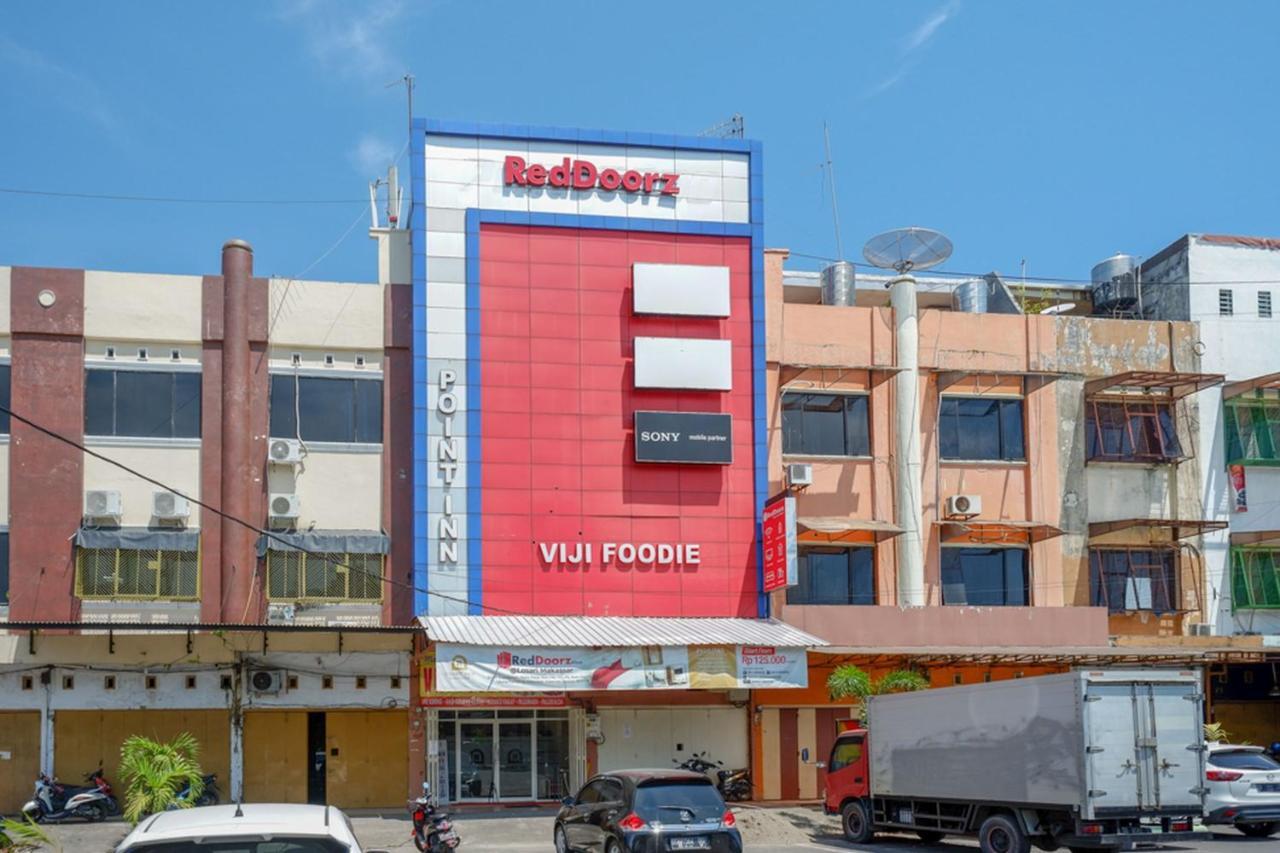 Reddoorz Plus @ Losari Makassar Luaran gambar